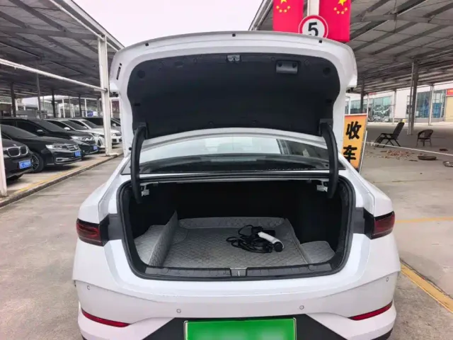 BYD Qin PLUS — Фото автомобиля 18
