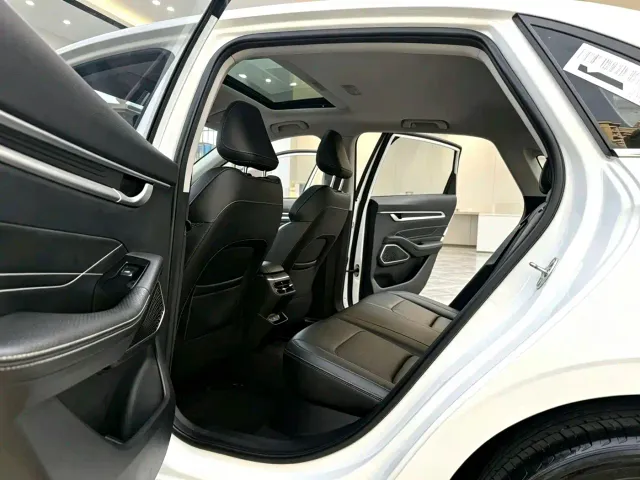 Geely Emgrand — Фото автомобиля 5