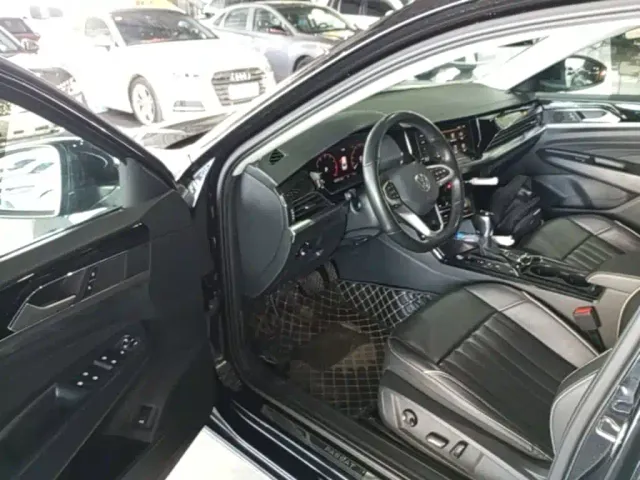 Volkswagen Passat — Фото автомобиля 15