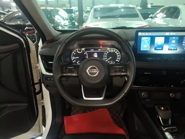 Nissan X-Trail — Фото автомобиля 10