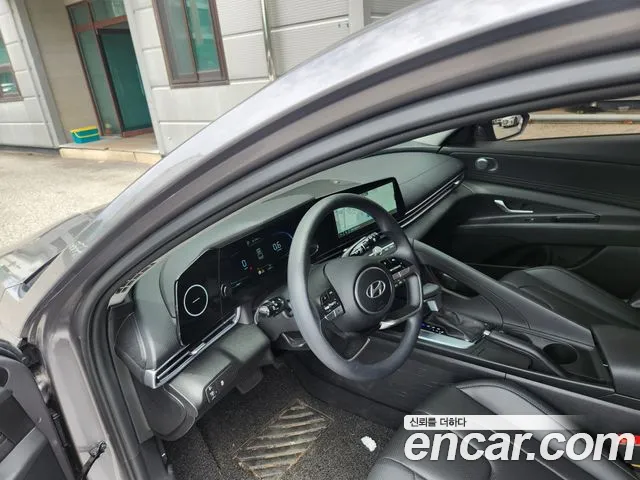 Hyundai AVANTE Новый Avante (CN7) — Фото автомобиля 9