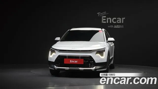 Kia Niro The All New Niro Signature — Фото автомобиля 3