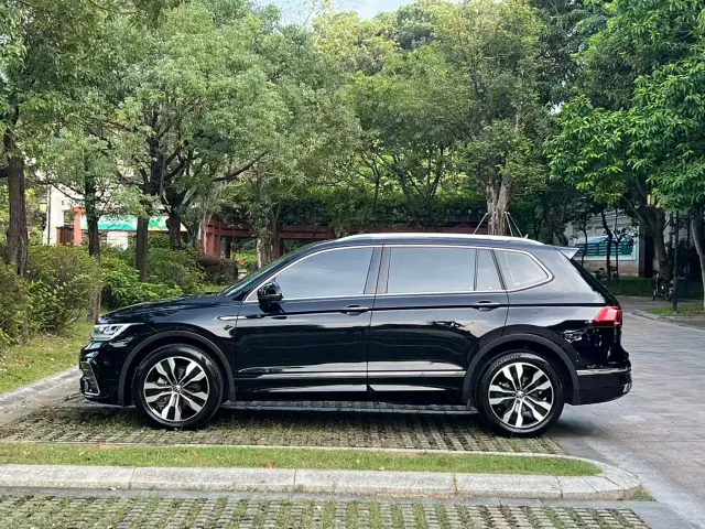 Volkswagen Tiguan L — Фото автомобиля 7