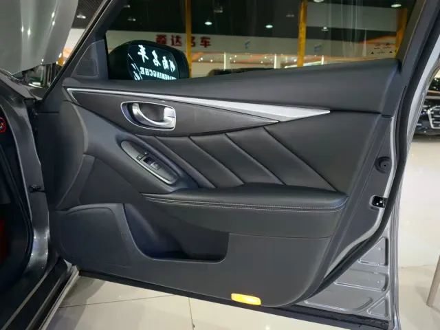 Infiniti Q50L — Фото автомобиля 8