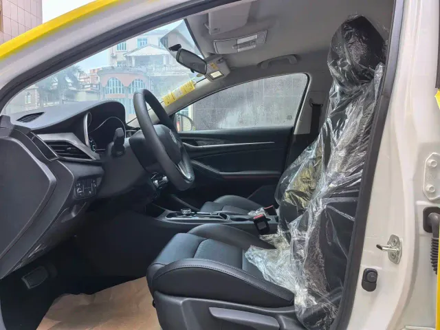 Changan Eado — Фото автомобиля 9