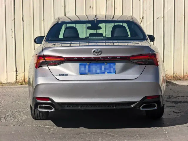 Toyota Avalon — Фото автомобиля 8