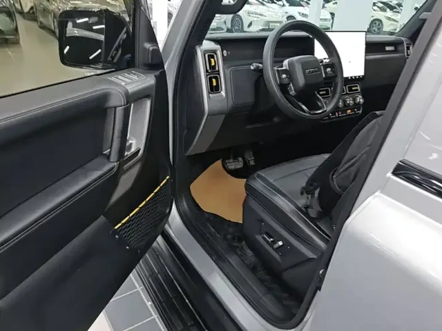 iCAR V23 — Фото автомобиля 15