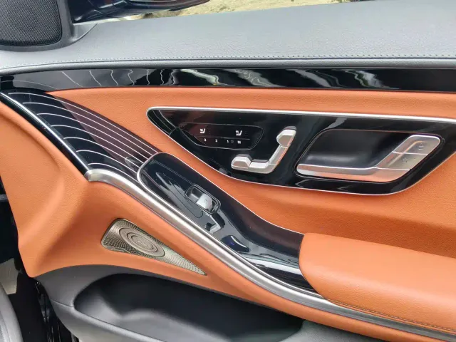 Mercedes-Benz S-Class — Фото автомобиля 12