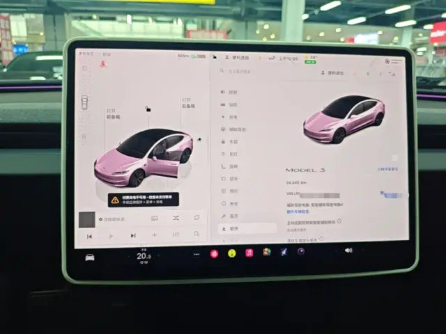 Tesla Model 3 — Фото автомобиля 11