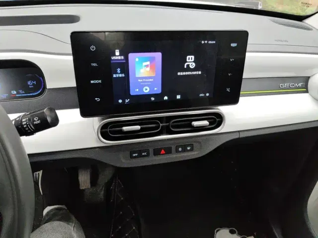 Geely Panda — Фото автомобиля 9