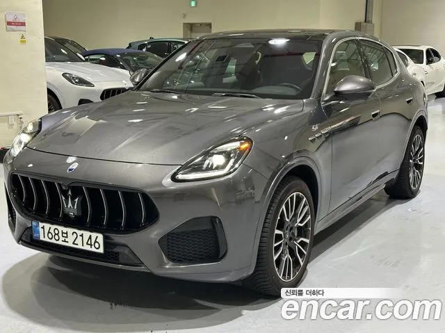 Фотография автомобиля — Maserati Grecale