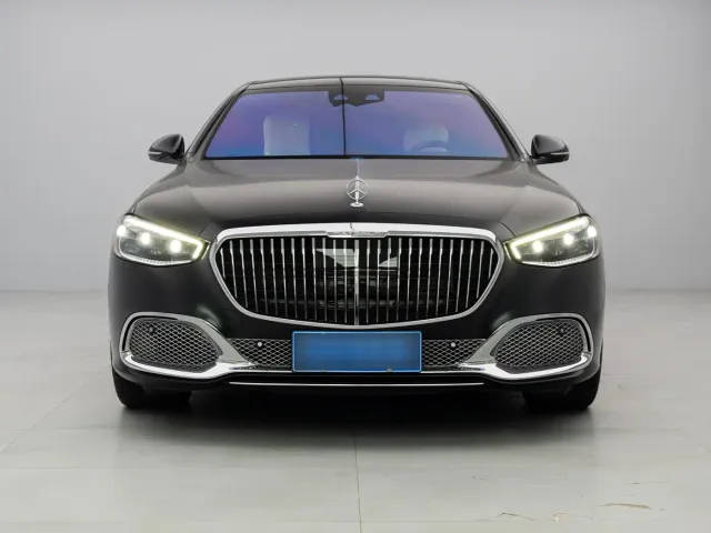 Фотография автомобиля — Mercedes-Benz Maybach S-Class