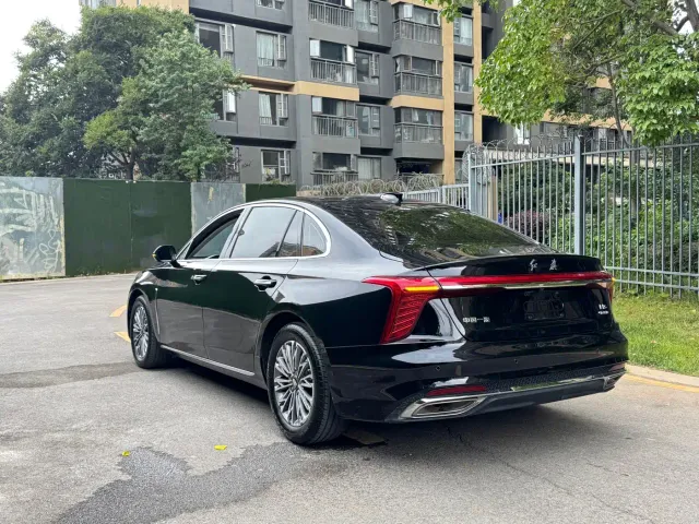 Hongqi H5 — Фото автомобиля 15