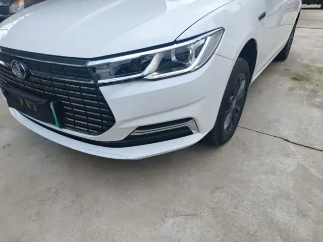 BYD Qin PLUS — Фото автомобиля 23