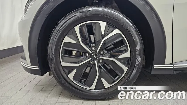 Kia EV6 — Фото автомобиля 5