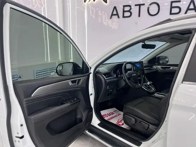 Haval M6 — Фото автомобиля 8