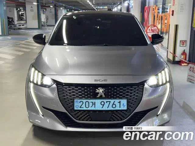 Фотография автомобиля — Peugeot 208