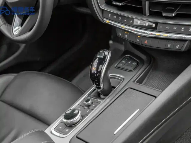 Cadillac CT5 — Фото автомобиля 19