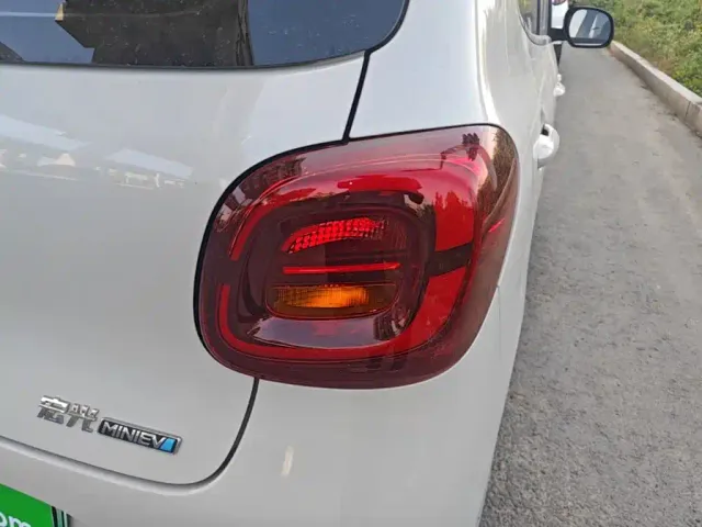 Wuling Hongguang Mini EV — Фото автомобиля 7