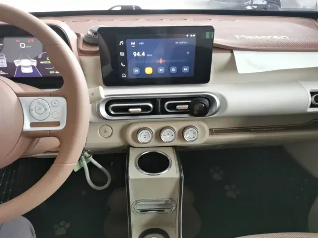 Wuling Hongguang Mini EV — Фото автомобиля 12