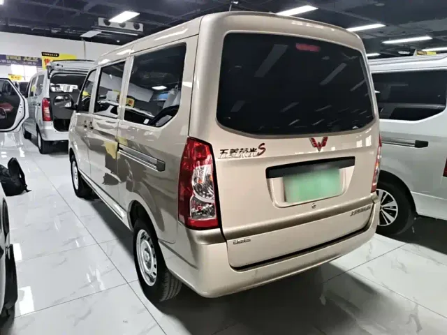 Wuling Rongguang S — Фото автомобиля 4