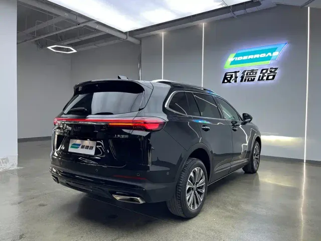 Buick Envision Plus — Фото автомобиля 6