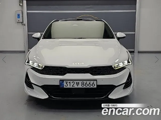 Kia K5 — Фото автомобиля 2