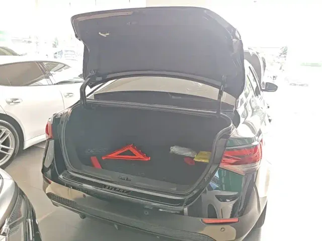 Nissan Sylphy — Фото автомобиля 18