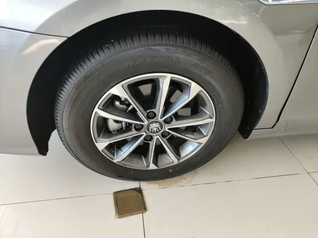BYD Qin PLUS — Фото автомобиля 22