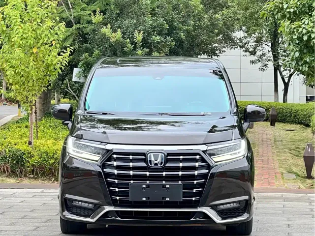 Honda Elysion — Фото автомобиля 2