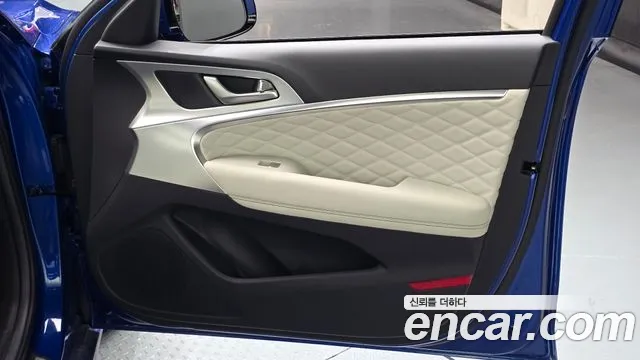 Genesis G70 — Фото автомобиля 25