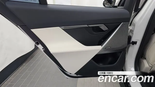 BMW 5 Series G60 — Фото автомобиля 25