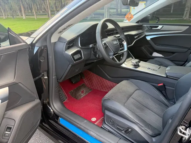 Audi A7L — Фото автомобиля 5