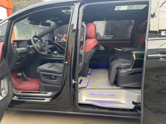 GAC Trumpchi M8 — Фото автомобиля 5