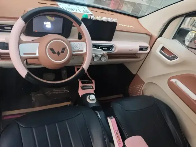 Wuling Hongguang Mini EV — Фото автомобиля 12