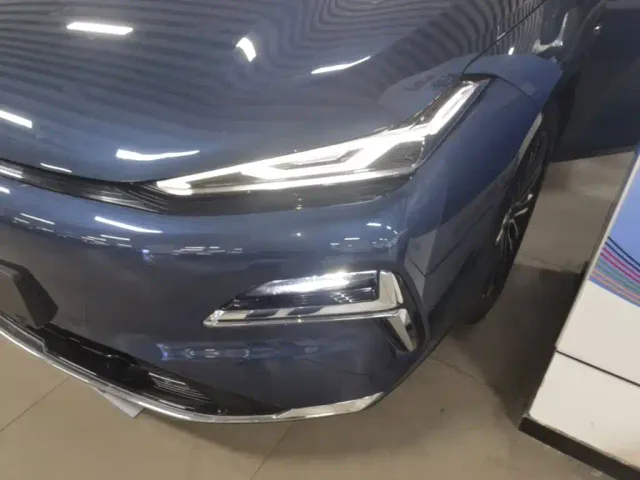 Geely Galaxy Xingyao 8 — Фото автомобиля 23