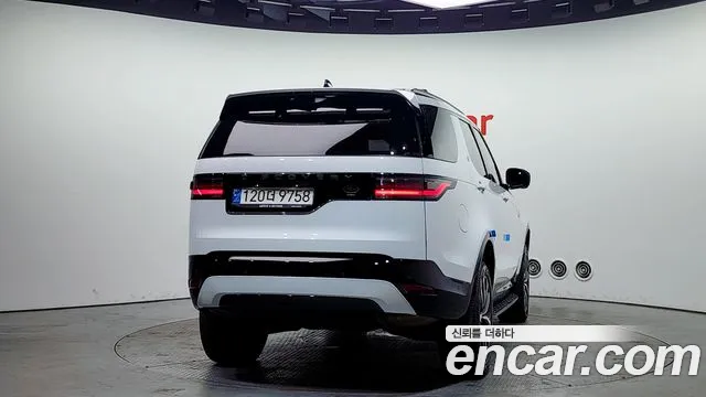 Land Rover Discovery — Фото автомобиля 4