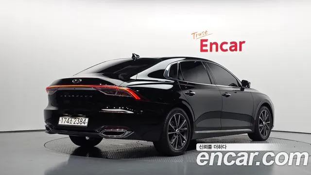 Hyundai Grandeur Новый Grandeur IG — Фото автомобиля 2