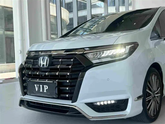 Honda Elysion — Фото автомобиля 13