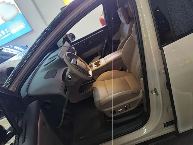 Li Auto Li Auto i6 2025 2WD Base Model — Фото автомобиля 14