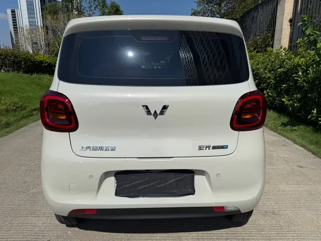 Wuling Hongguang Mini EV — Фото автомобиля 10