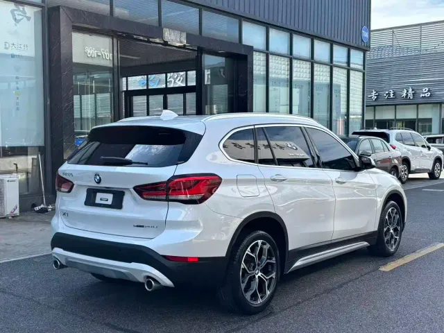 BMW X1 — Фото автомобиля 10