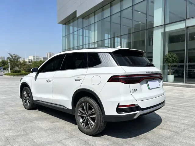 BYD Song Pro — Фото автомобиля 4