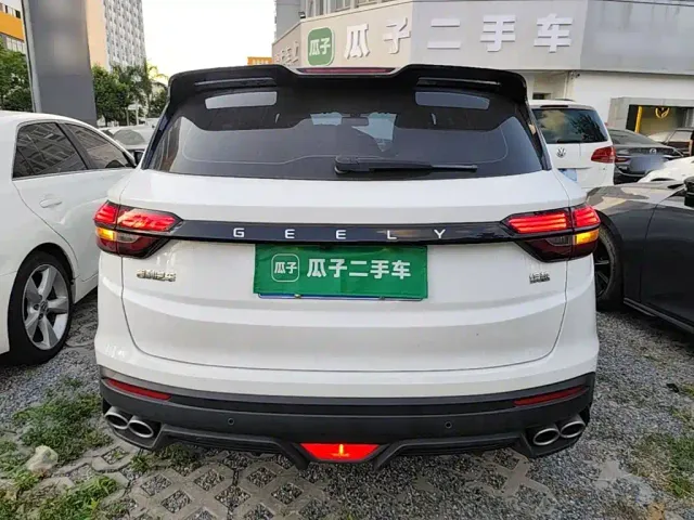 Geely Binyue — Фото автомобиля 5