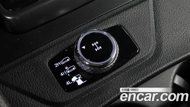 KG_Mobility_Ssangyong Rexton Новый Rexton Sport Khan Дизель 2.2 4WD — Фото автомобиля 15