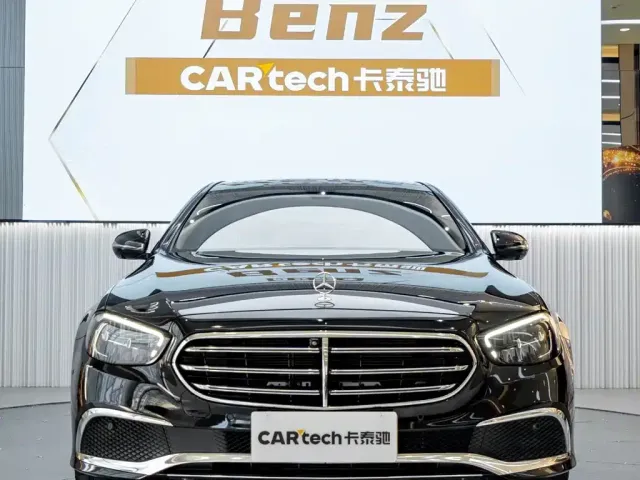 Фотография автомобиля — Mercedes-Benz E-Class