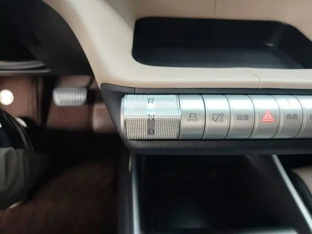 BYD Dolphin — Фото автомобиля 13