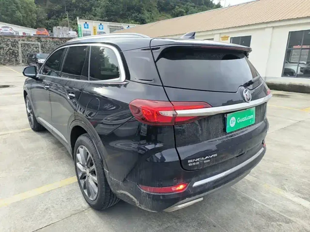 Buick Enclave — Фото автомобиля 4