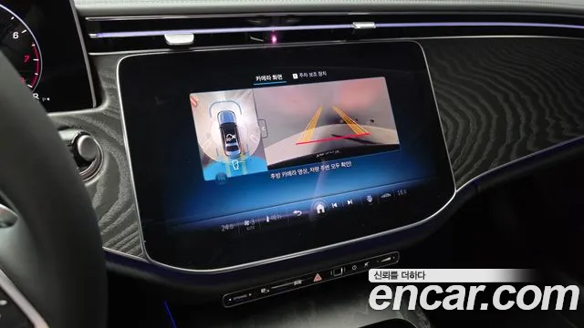 Mercedes-Benz E-Class — Фото автомобиля 16