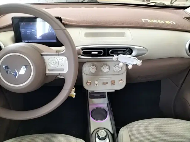 Wuling Hongguang Mini EV — Фото автомобиля 12